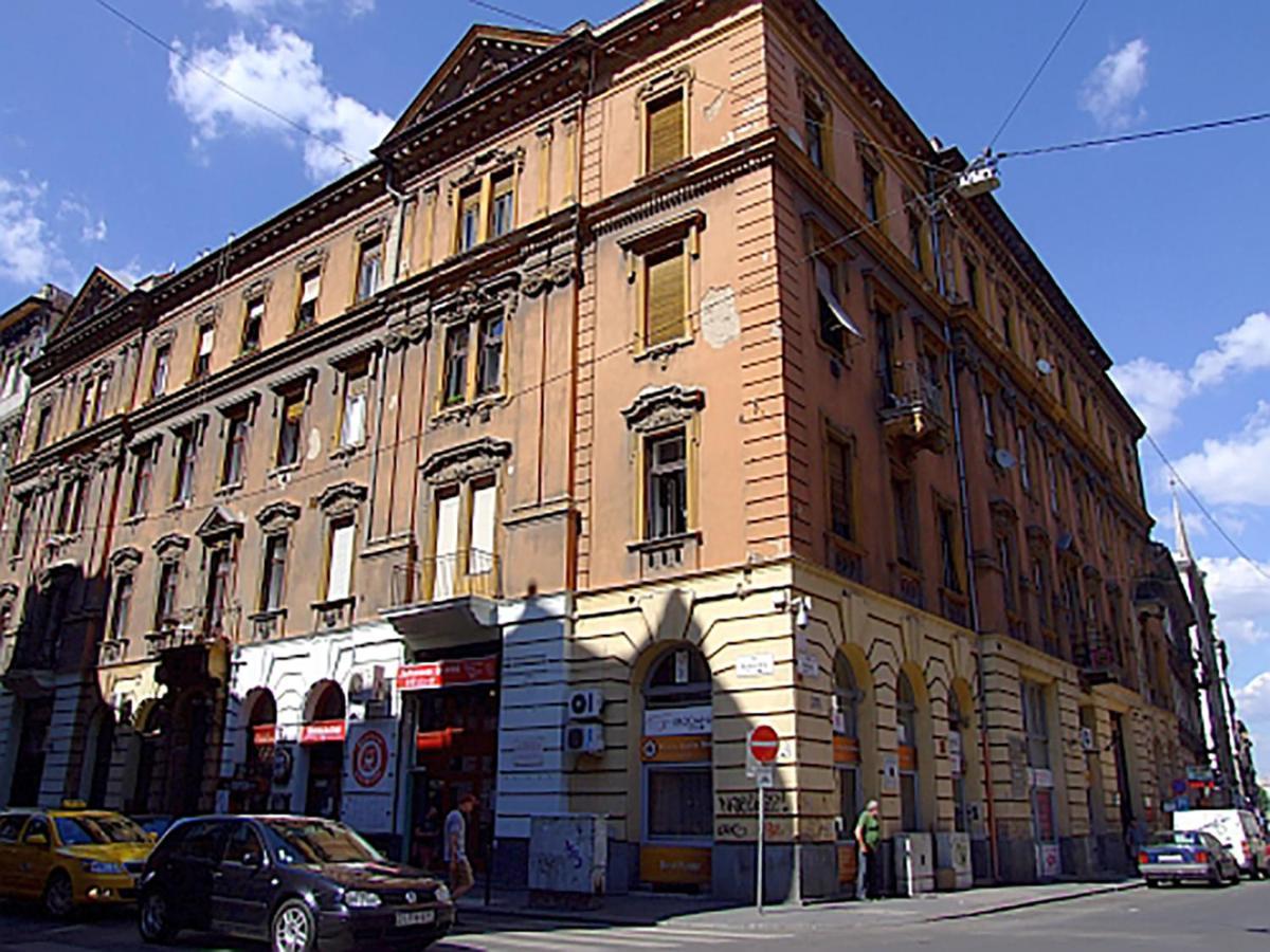 Free Parking Sega Rally Apartment Budapest Exterior foto